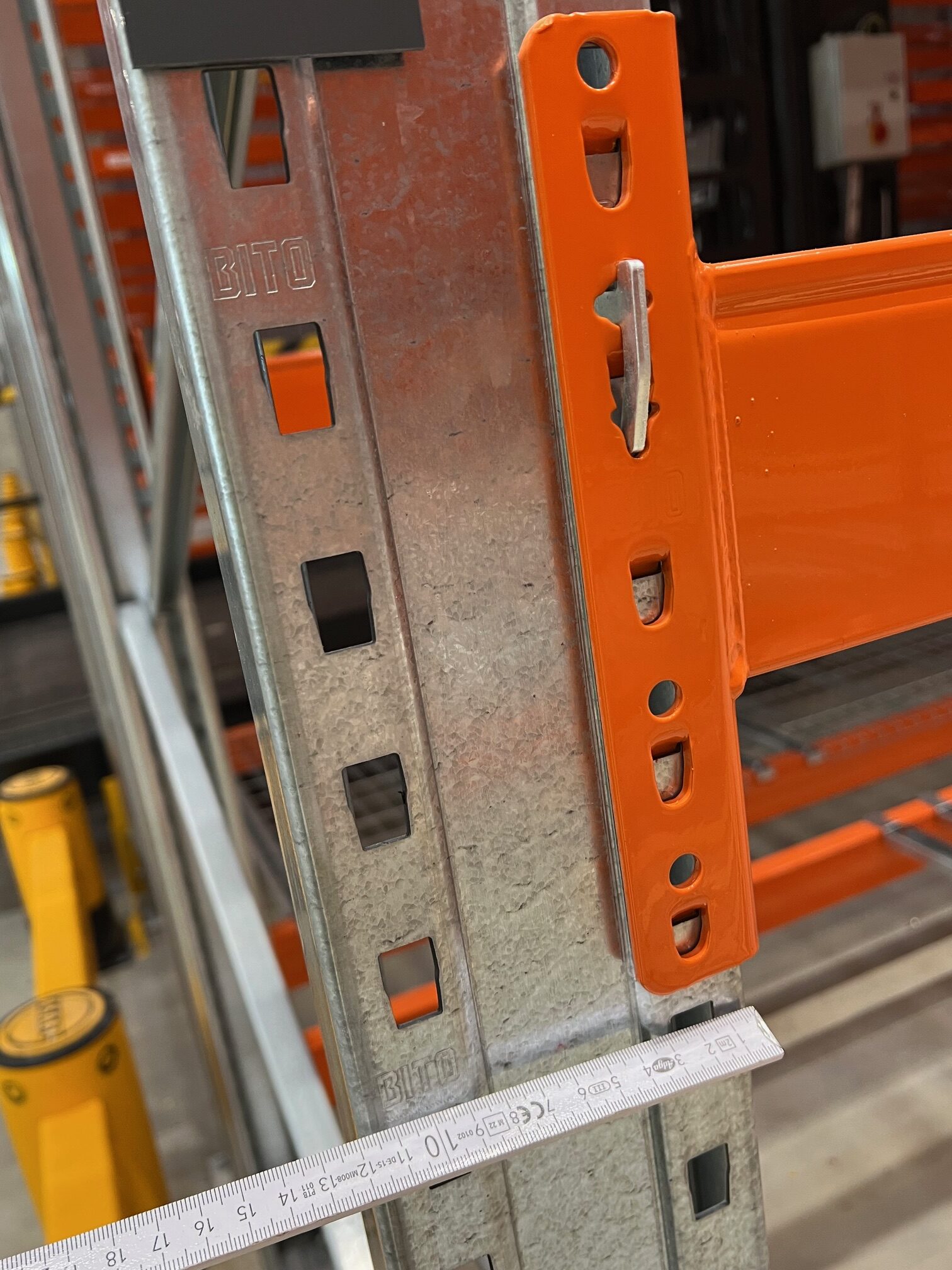 STOW Traverse | 3300x120x50mm – Bild 3